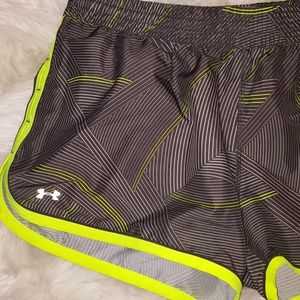 Under Armour Shorts - 🔥🔥🔥Under Armour L shorts Under Armour Shorts - 🔥🔥🔥Under Armour L shorts
